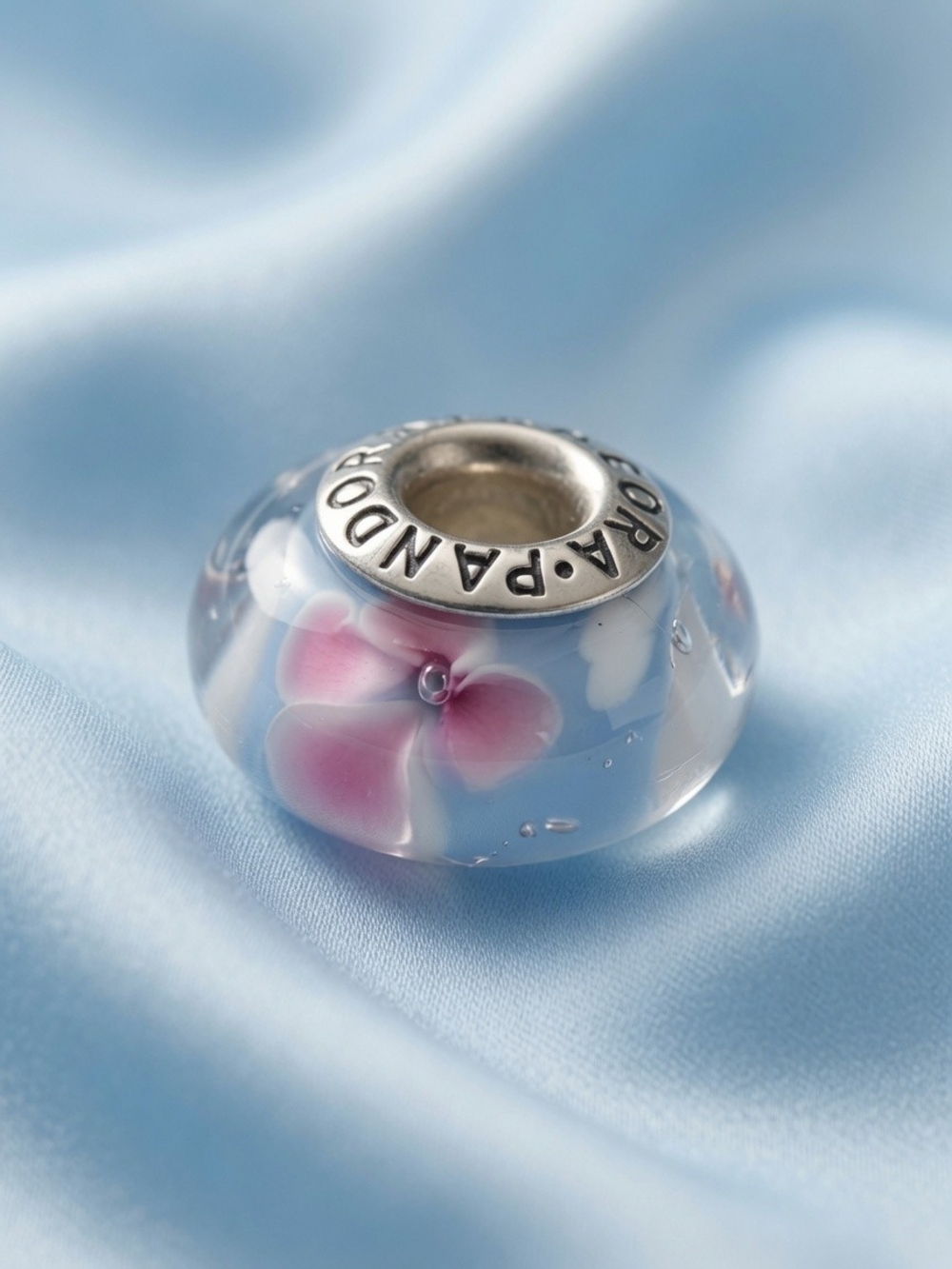 Pandora Pink and White Flower Murano Glass Charm . Thailand.